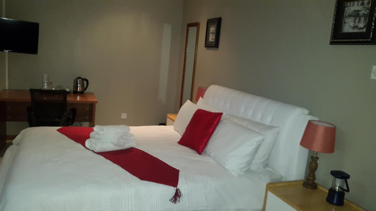 Tintech Bed & Breakfast Francistown Kültér fotó