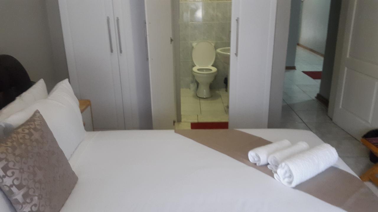 Tintech Bed & Breakfast Francistown Kültér fotó