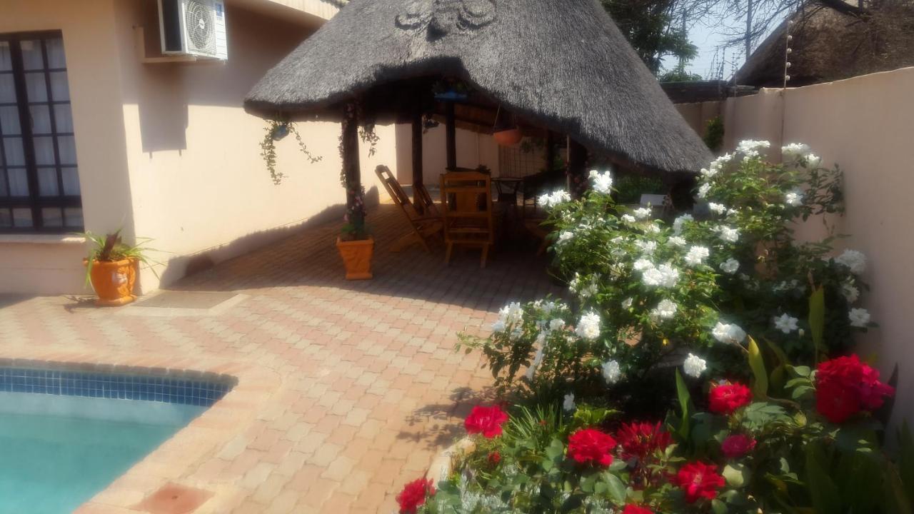 Tintech Bed & Breakfast Francistown Kültér fotó